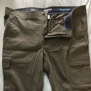 BRAND NEW! Men’s cargo pants!